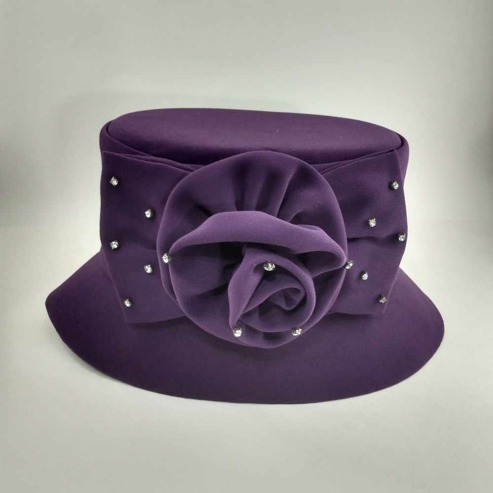 Terramina Church Hat and Clutch